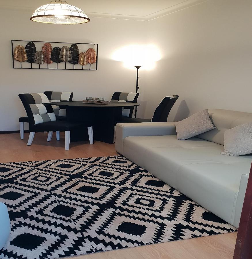 Lamaisonportobaixa Luaran gambar